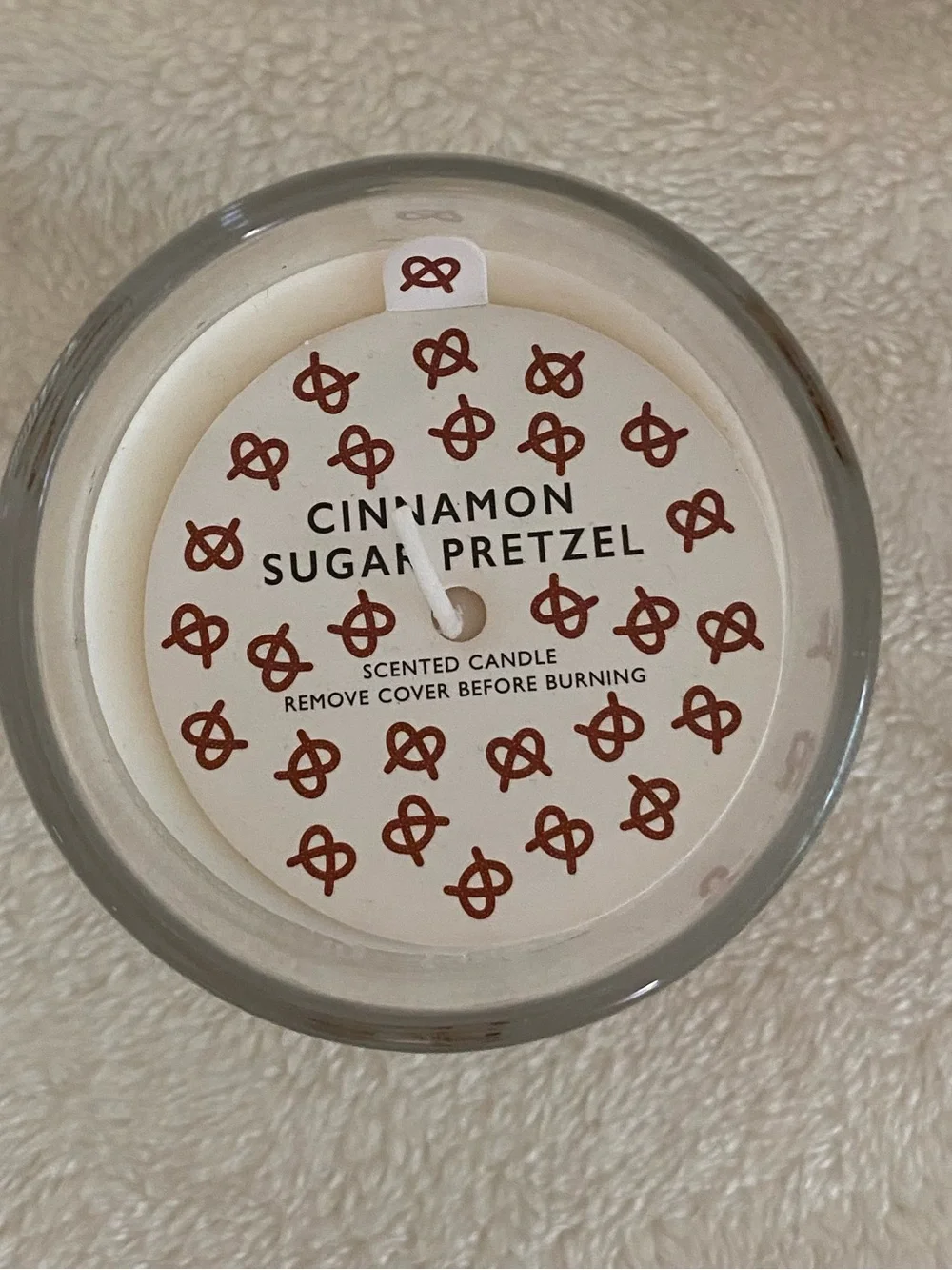 Cinnamon Sugar Pretzel Glass Jar Candle with 3 iconic Pretzel Accent